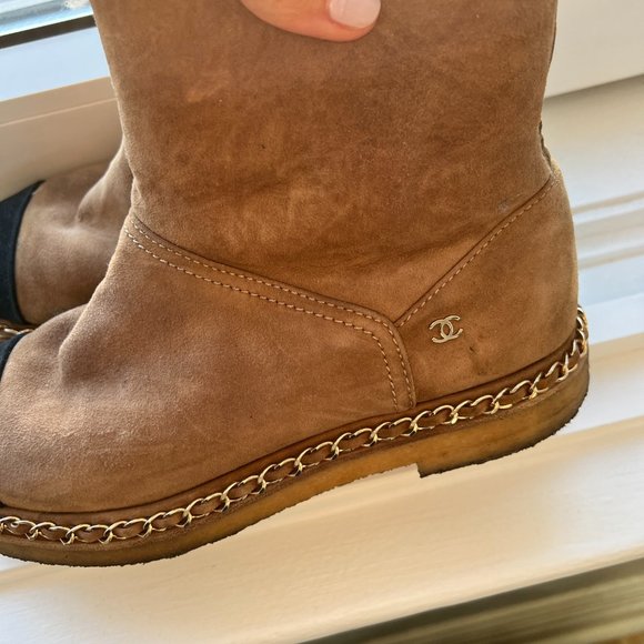 Chanel suede shearling cap toe winter boots/ TAKING OFFERS - Picture 8 of 12